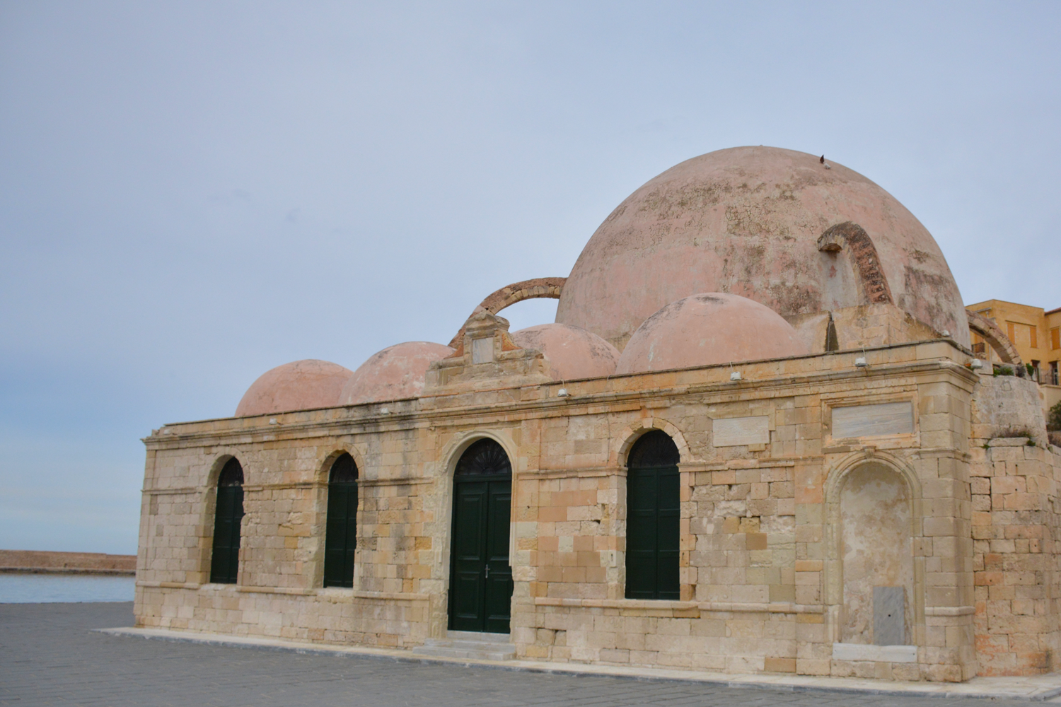 Yali Mosque, the mosque of the Venetian port of Chania - cretevantaxi.com