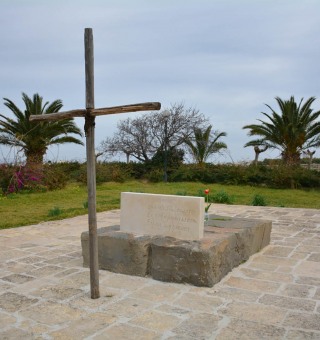 Nikos Kazantzakis grave